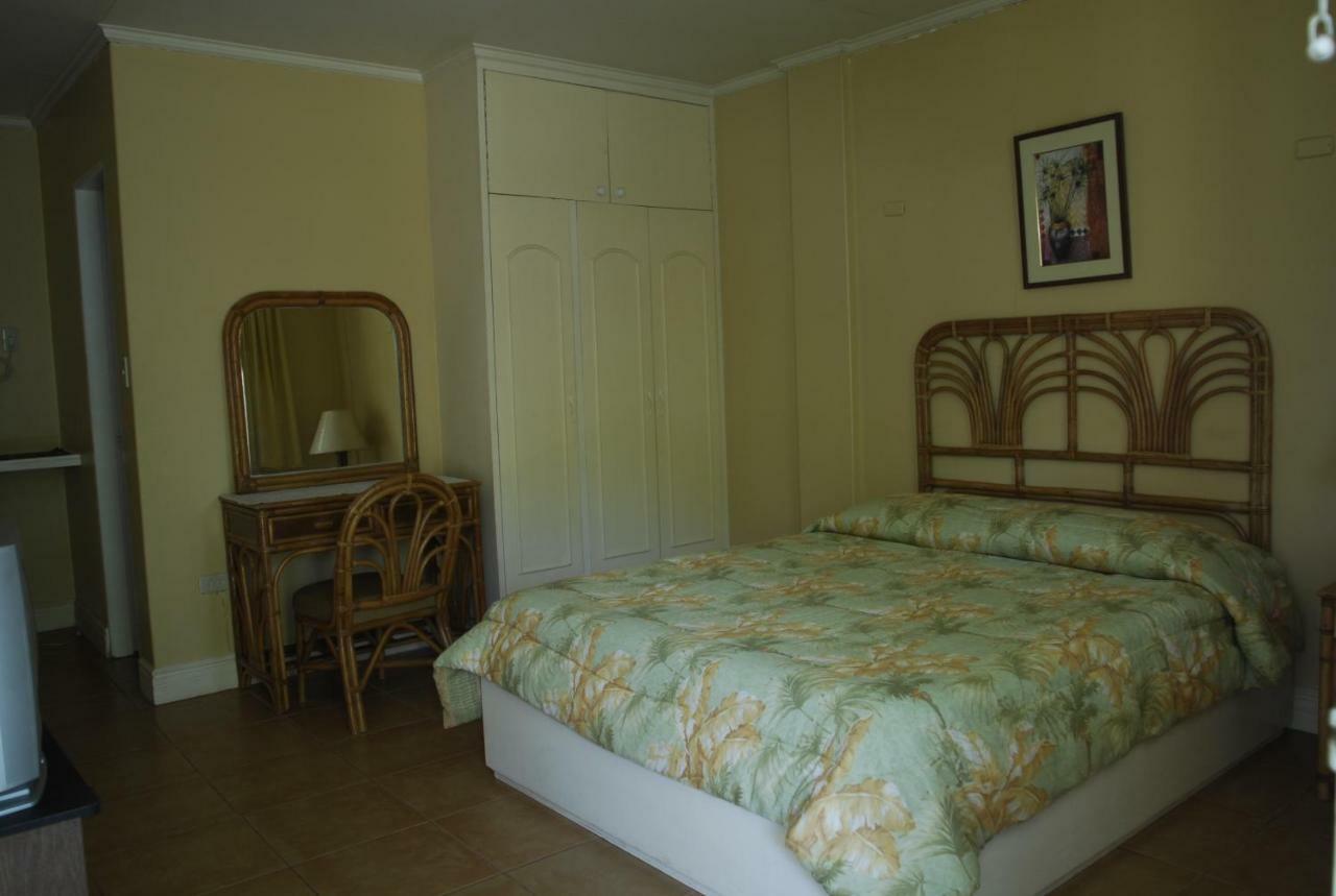 Playa Papagayo Beach Inn Olongapo Eksteriør billede