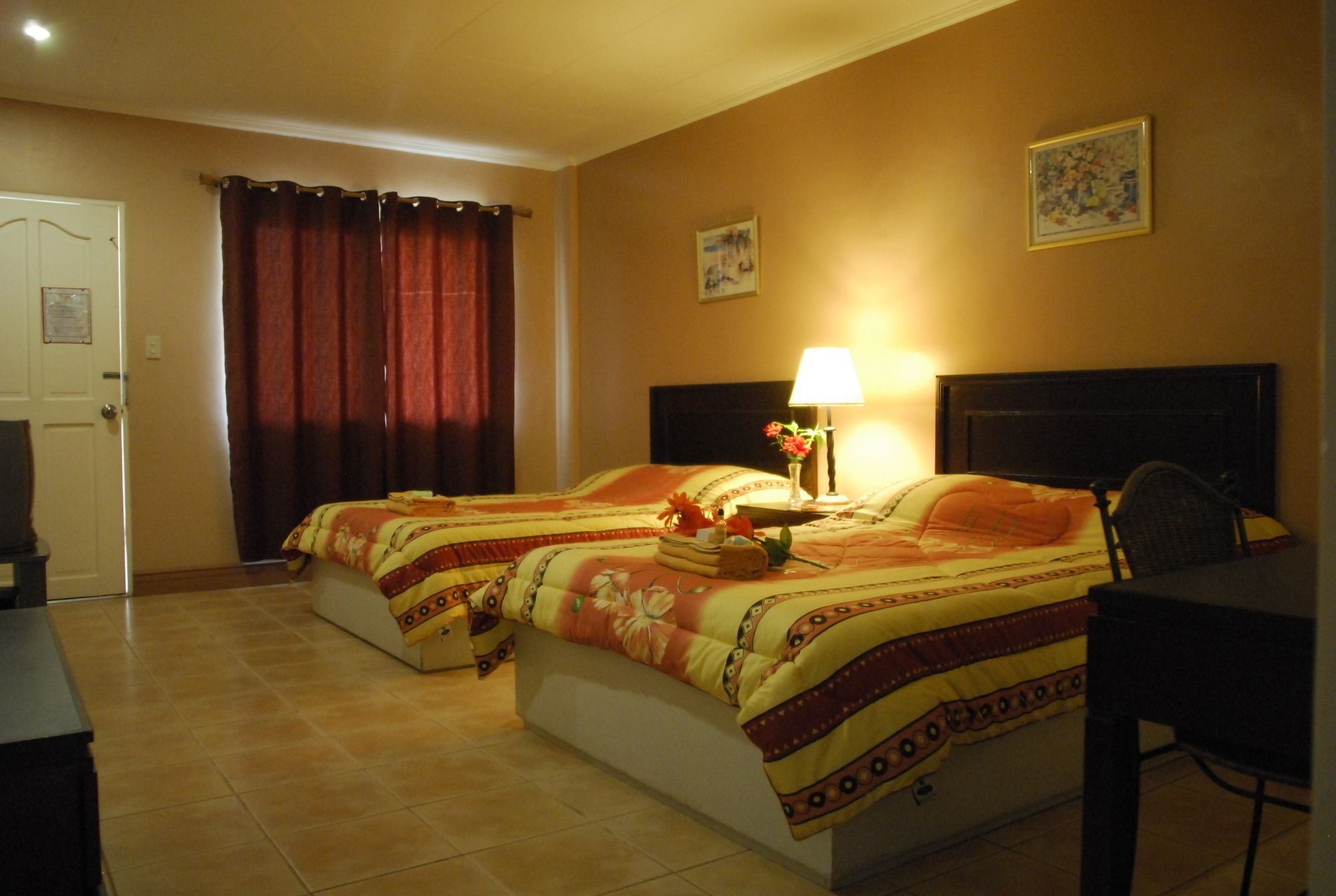 Playa Papagayo Beach Inn Olongapo Eksteriør billede