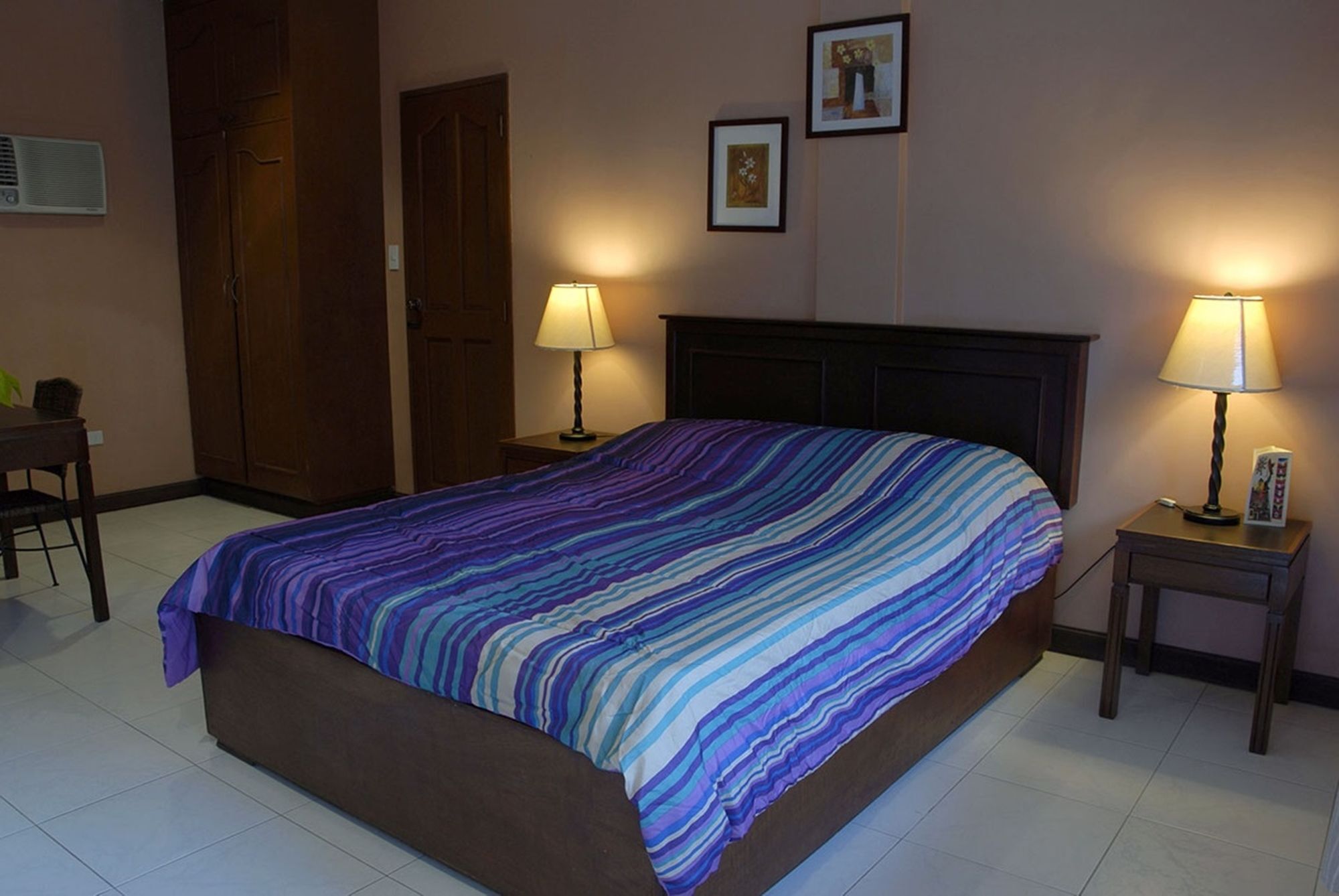 Playa Papagayo Beach Inn Olongapo Eksteriør billede