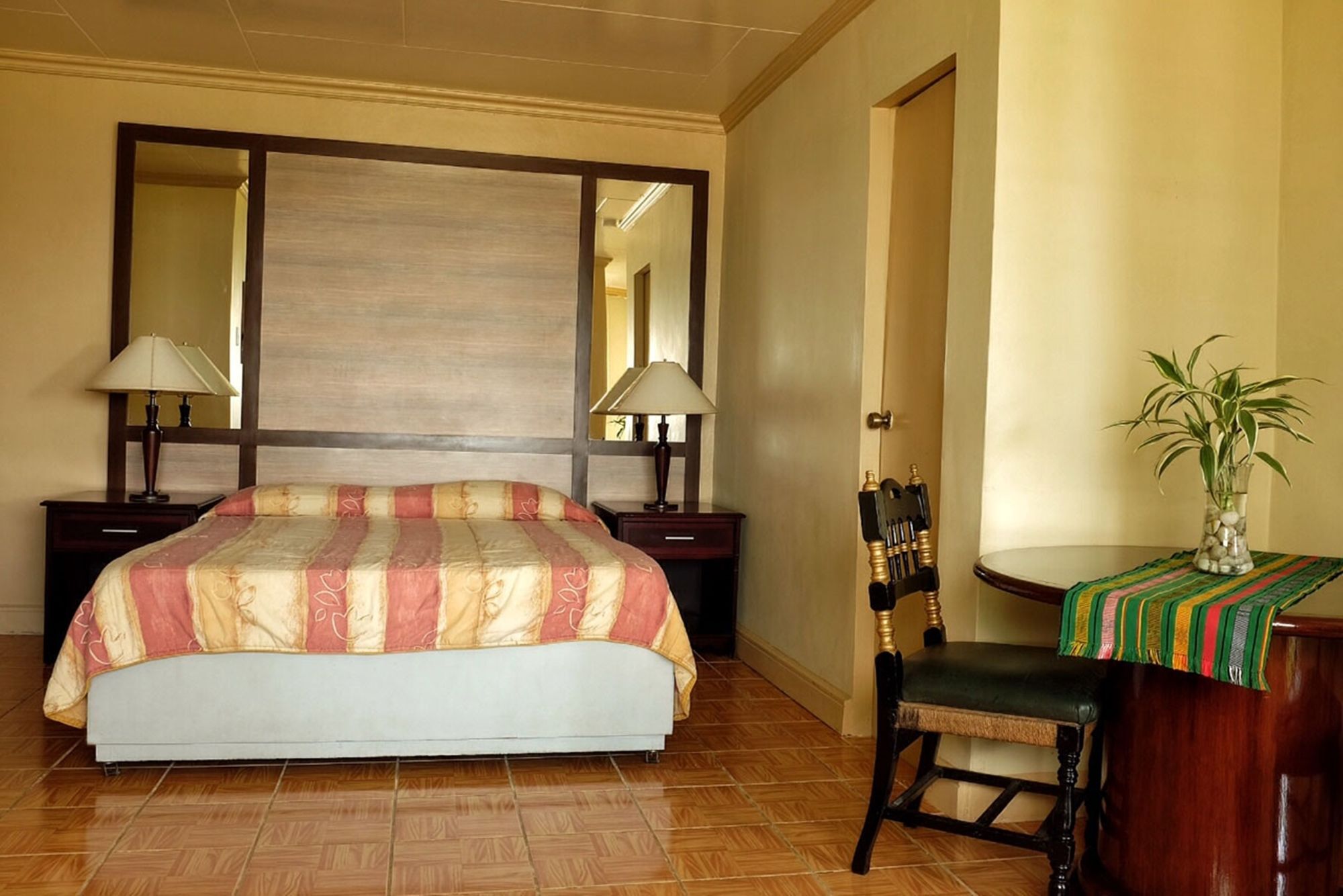 Playa Papagayo Beach Inn Olongapo Eksteriør billede