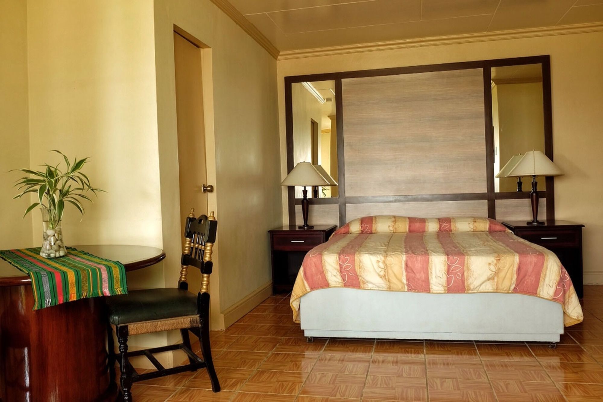 Playa Papagayo Beach Inn Olongapo Eksteriør billede