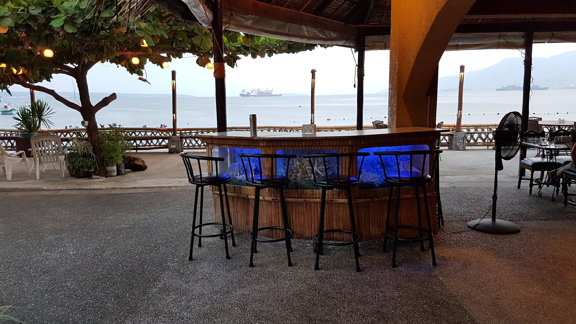 Playa Papagayo Beach Inn Olongapo Eksteriør billede